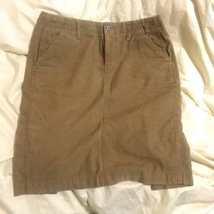 Banana Republic corduroy midi skirt w/pockets & slits